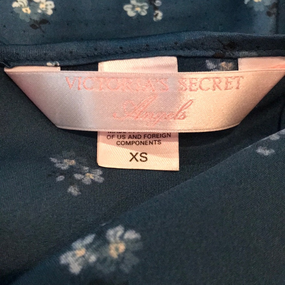 Victoria’s Secret Sexy Silk and lace baby doll - Picture 5 of 8
